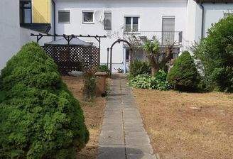 Hausansicht Gartenseitig