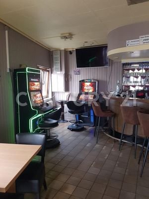 Spielautomaten in der Kneipe