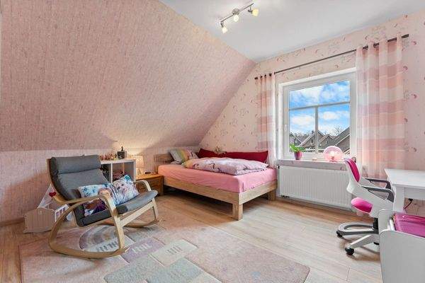 Schlafzimmer III  (DG)