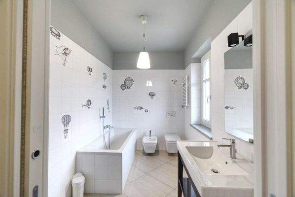 elegantes Haus im Zentrum von Canale –  Piemont