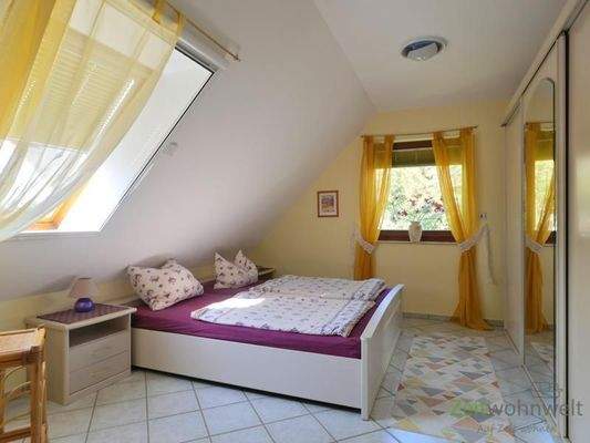 Blick ins Schlafzimmer