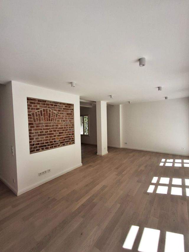 Einmalige, frisch sanierte Altbauwohnung in unwiederbringlicher Lage Marburgs - Foto 1