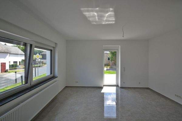 Wohnzimmer Whg.1 EG, Ausgang Terrasse