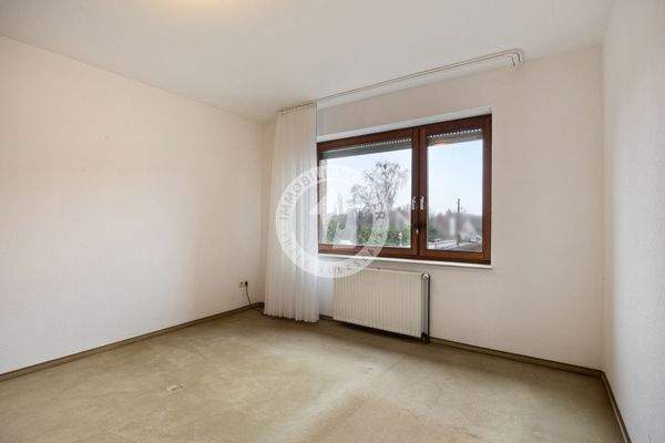 Der Blick in ein weiteres Zimmer im Obergeschoss