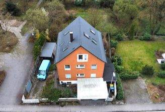 Nordansicht mit viel Grün