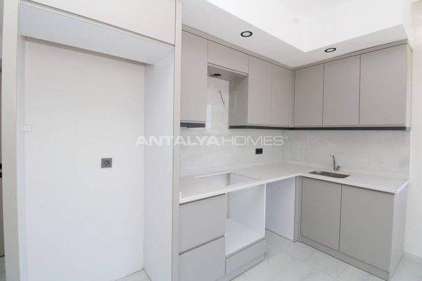 2-Bedroom Apartment in a Complex with a Pool in Antalya Manavgat