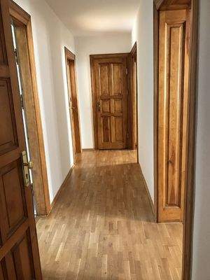 Flurbeipiel - Echtholzparket in alles WEs