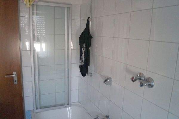 Badewanne (Faltaufsatz als Spritzschutz)