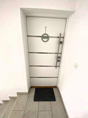 Moderne Wohnungseingang in Brandschutz Qualität.jp