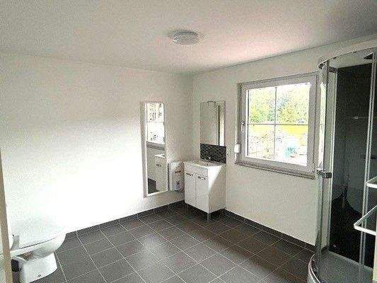 Obergeschoss: Bereich mit Dusche &amp; WC