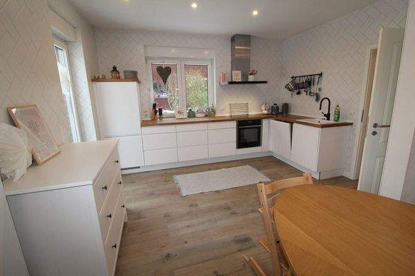 10 - Einbauküche neu