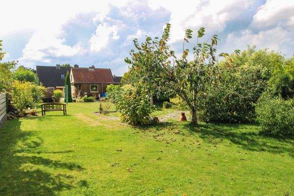 Garten Blickrichtung Haus