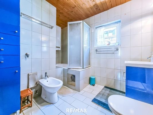 Badezimmer 1