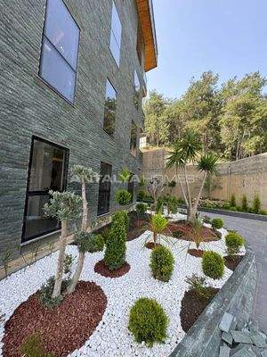 Luxury Real Estate with Swimming Pool in Alanya Center