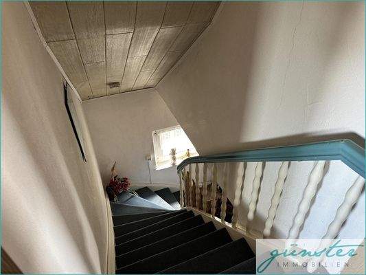 Treppe zum  zweiten Obergeschoss