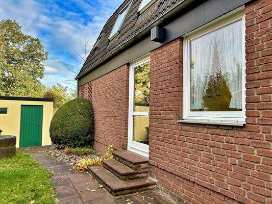 Eingangsbereich an der Giebelseite