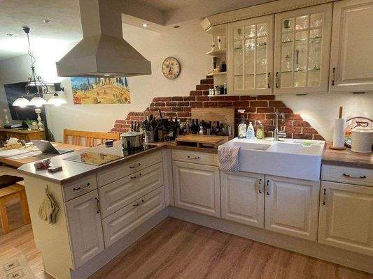 Mit einer großen Küche ausgestattet!