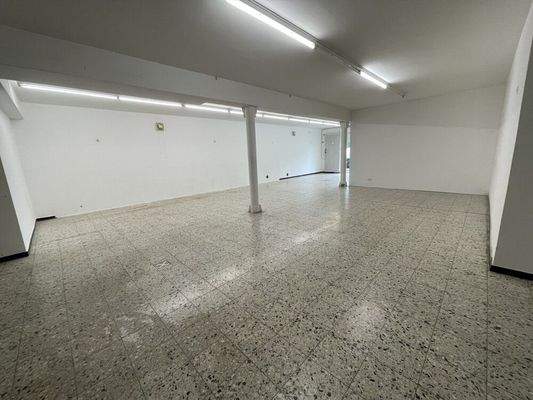 Verkaufs- / Lagerfläche