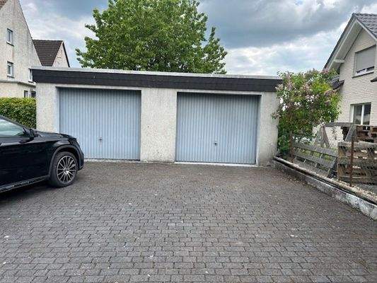 Ansicht Doppelgarage aussen