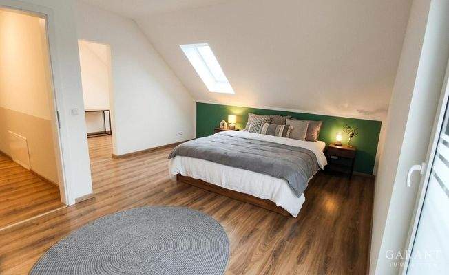 8) Wohnbeispiel Schlafzimmer OG