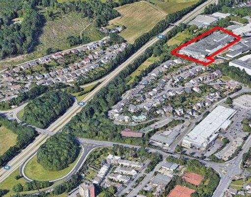 Objekt-Lageansicht mit Autobahnzubringer