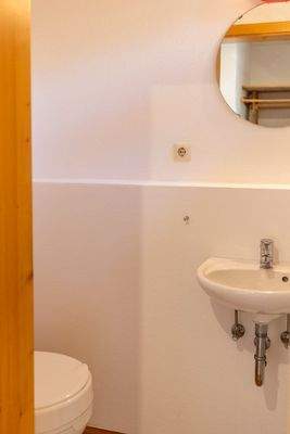 Licht, Holz & Wohngenuss – Charme pur auf drei Etagen mit Schwedenofen und stilvoller Wendeltreppe