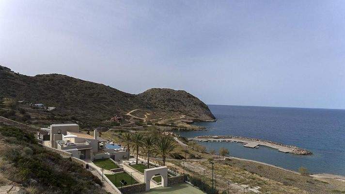 Kreta, Mochlos: Traumhafte Luxusvilla in einer ruhigen Bucht zum Verkauf