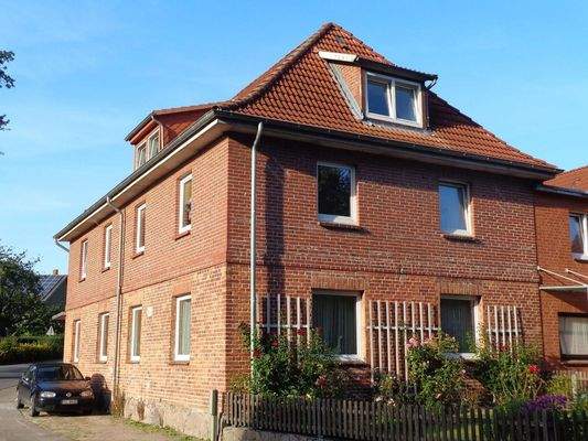 Gebäude von außen Whg im DG 