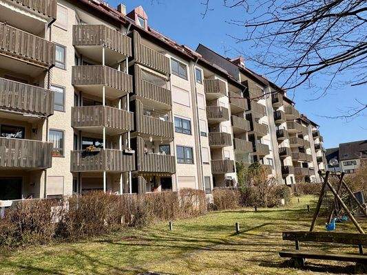 Wohnanlage-Balkonseite