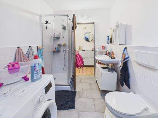 CAM01223G0-PR0181-STILL006