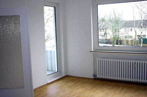 Wohnzimmer zum Balkon.jpg