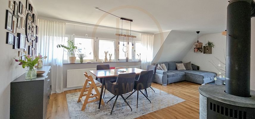 Maisonette-Feucht-Wohnzimmer-2