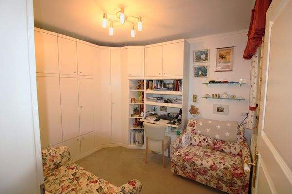 Arbeits- oder Gästezimmer