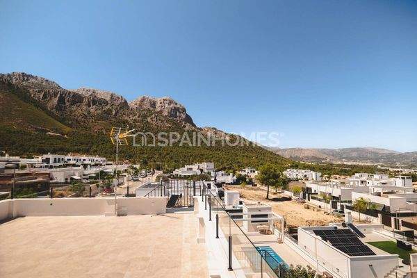 Stunning Polop House with Private Pool & Garden Retreat