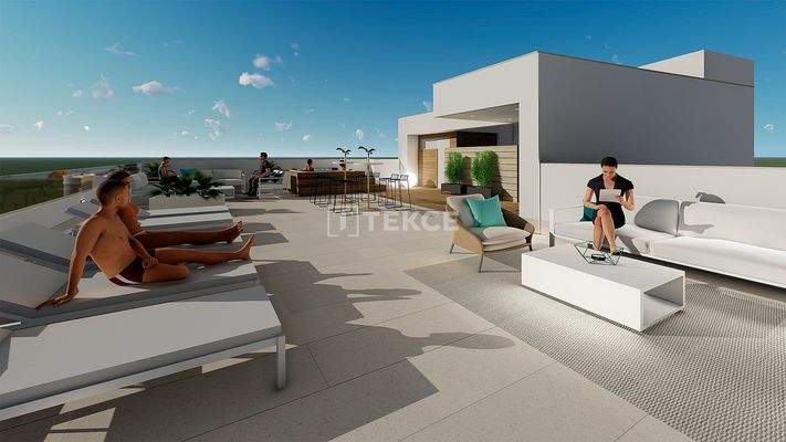 Apartments with Rooftop Jacuzzi Near Beach in Torrevieja