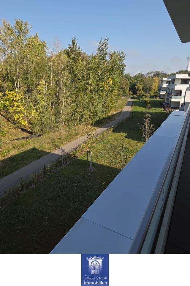 Dachtraum - Ruhig und grün! Große Terrasse, modernes Bad mit freistehender Wanne! - Photo 5