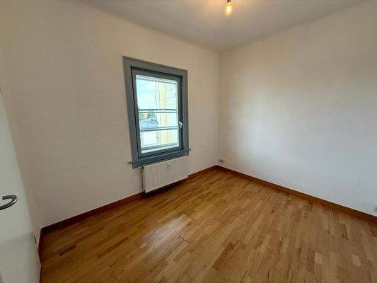 Kinderzimmer 2 - Büro - Ankleidezimmer Bild 1.jpg