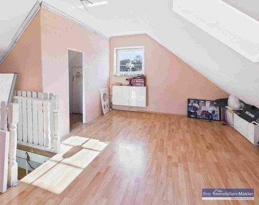 Spitzboden-Ausgebaut