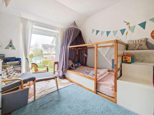 Kinderzimmer im DG
