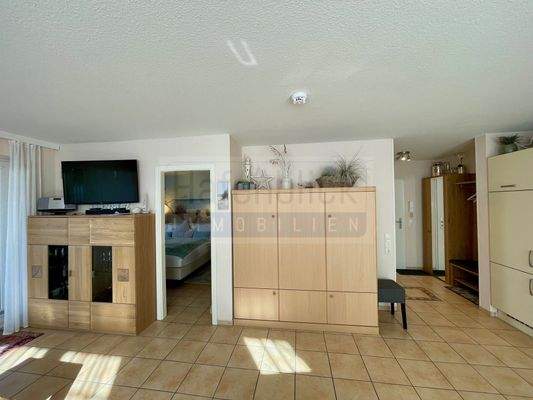 Fernsehschrank und Schrankbett (2)