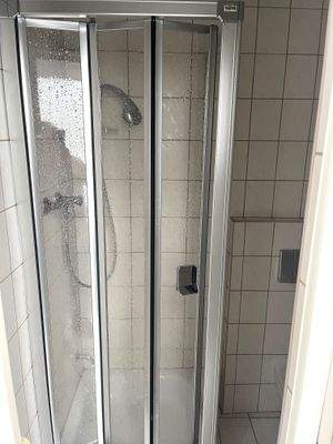 Dusche.jpg