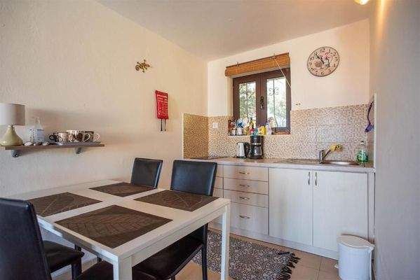 Kreta, Tavronitis: Villa mit Meerblick und 3 unabhängigen Apartments zu verkaufen