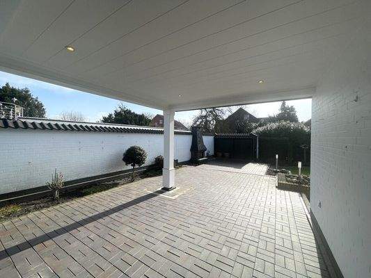 Überdachter Terrassenbereich