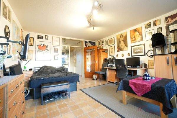 Wohn- und Schlafzimmer