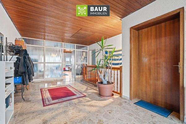 Diele mit Graderobe EG