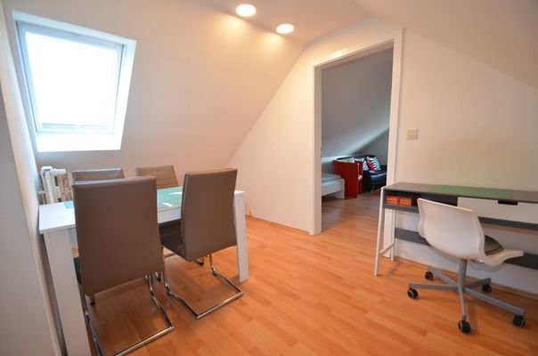 WE 4 kleines Esszimmer