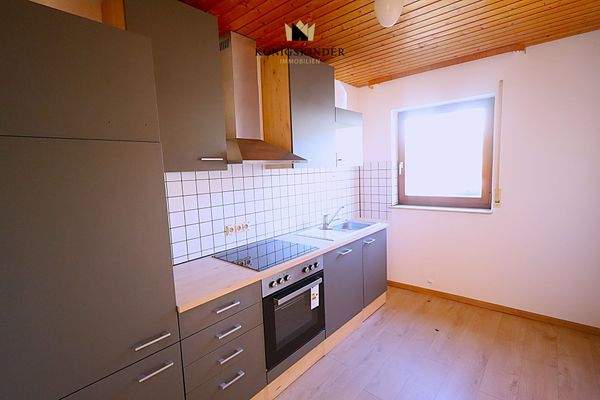 Im Erdgeschoss geht's erstmal in die Küche...os 