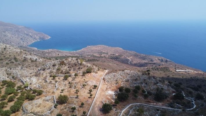 Kreta, Kefalas: Grundstück mit unverbaubarem Meerblick und Baugenehmigung zu verkaufen