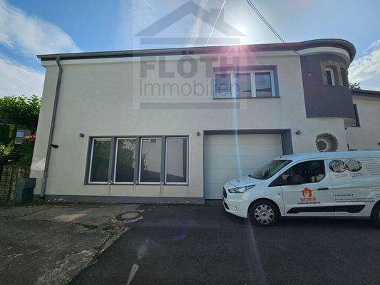 Einfahrt - Hobbyraum