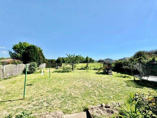 Garten mit Feldblick 